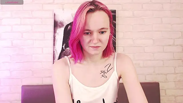 Snapshot of Ericha_Stone chatting on 10-09-25, 01:50 Ericha Stone online show from 10-09-25, 01:50
