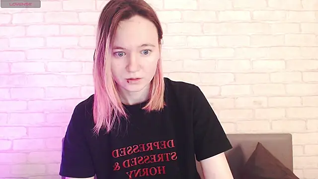 Ericha Stone online show from 04-18-26, 01:52