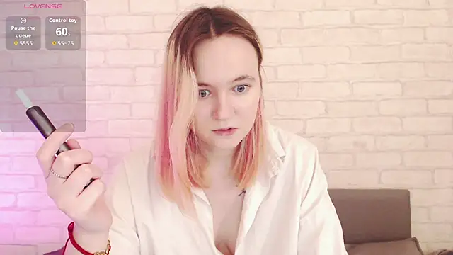 Ericha Stone online show from 04-07-26, 08:16