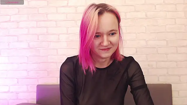 Ericha Stone online show from 10-29-25, 02:54