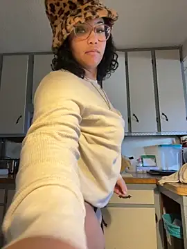 StylishEchium online show from 11-26-25, 07:58