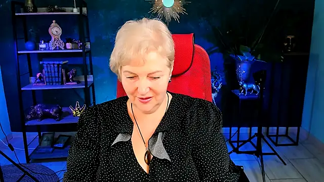 MaryMogan online show from 10-27-25, 04:46