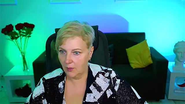 MaryMogan online show from 10-09-25, 08:15