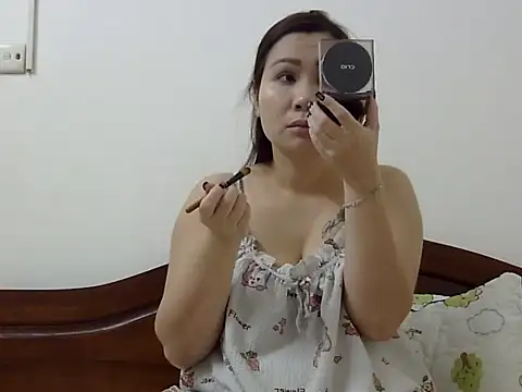 Kiko sunflower online show from 11-22-25, 05:28