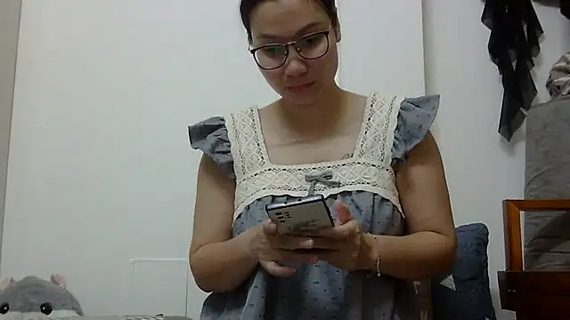 Kiko sunflower online show from 05-26-26, 05:27