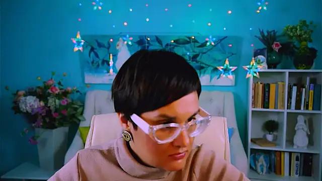 LauraDavidsons online show from 09-29-25, 06:24