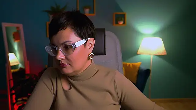 LauraDavidsons online show from 10-19-25, 04:32