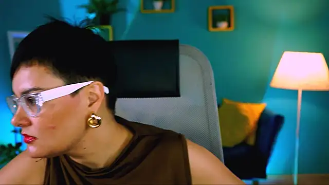 LauraDavidsons online show from 11-16-25, 06:34