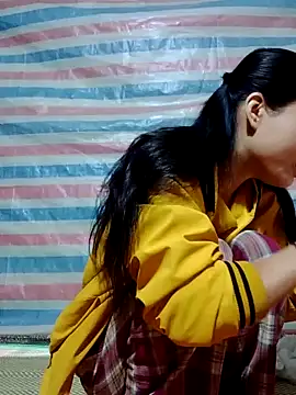 Georgia here online show from 12-01-25, 12:33