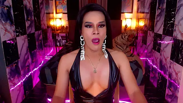 ElegantKellyTS online show from 11-15-25, 07:40