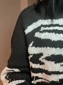 YourLittleDevil online show from 12-21-25, 01:46