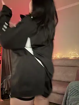 YourLittleDevil online show from 03-28-26, 05:19