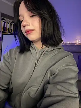 YourLittleDevil online show from 04-26-26, 06:43