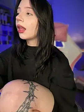 YourLittleDevil online show from 04-05-26, 05:14