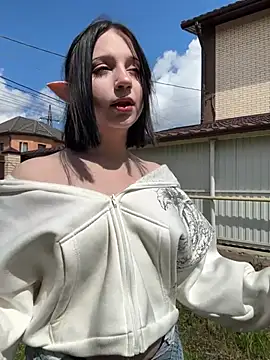 YourLittleDevil online show from 05-29-26, 07:03