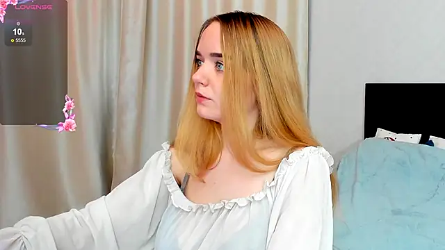 JanetShy online show from 09-24-25, 12:22