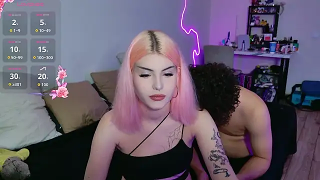 Snapshot of Alice18James chatting on 09-12-25, 08:30 Alice18James online show from 09-12-25, 08:30