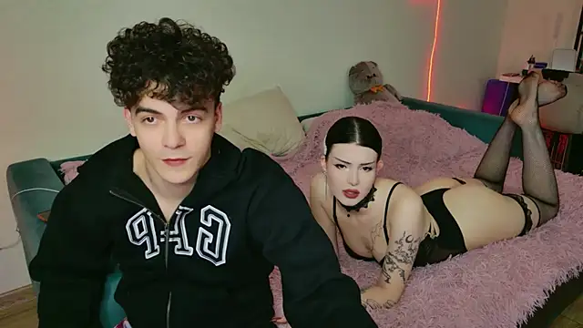 Snapshot of Alice18James chatting on 11-09-25, 04:55 Alice18James online show from 11-09-25, 04:55