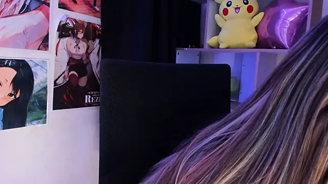 VeronicaSaenzx online show from 10-28-25, 08:52