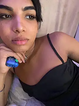 VeronicaSaenzx online show from 12-05-25, 08:28