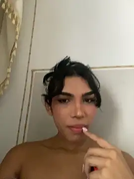 VeronicaSaenzx online show from 11-10-25, 08:47