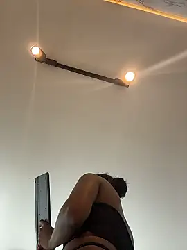 Snapshot of emily_browne chatting on 01-07-26, 08:14 emily browne online show from 01-07-26, 08:14