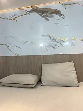 Snapshot of emily_browne chatting on 11-07-25, 07:18 emily browne online show from 11-07-25, 07:18