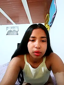 Snapshot of Tatis_hotpussy chatting on 10-13-25, 03:41 Tatis hotpussy online show from 10-13-25, 03:41