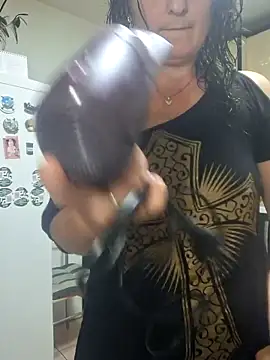 Fluturas2 online show from 10-18-25, 05:37