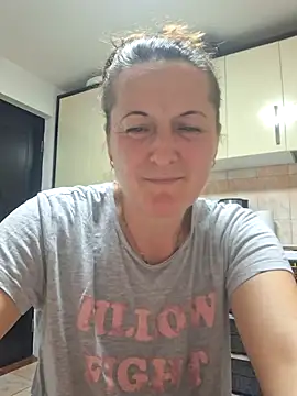 Fluturas2 online show from 10-19-25, 05:48