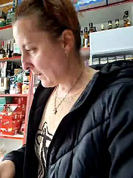 Fluturas2 online show from 10-29-25, 01:43