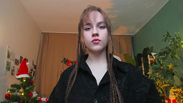 Jamie Chung online show from 12-21-25, 01:19