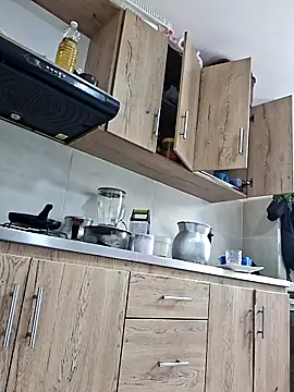 Alisson Morgann online show from 04-17-26, 01:25