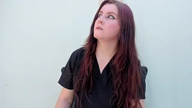sophieturner mg online show from 06-30-26, 07:03