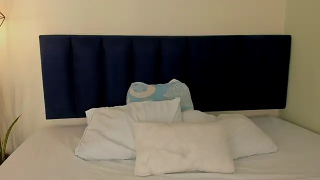 sophieturner mg online show from 03-09-26, 07:06