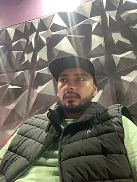 cristopher wallacee online show from 10-30-25, 04:26