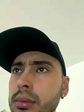 cristopher wallacee online show from 10-13-25, 08:10