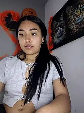 AmberGold- online show from 10-28-25, 10:58