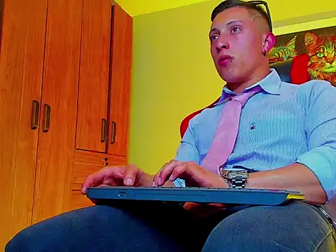 Snapshot of Masster_ares_ chatting on 09-20-25, 11:54 Masster ares online show from 09-20-25, 11:54