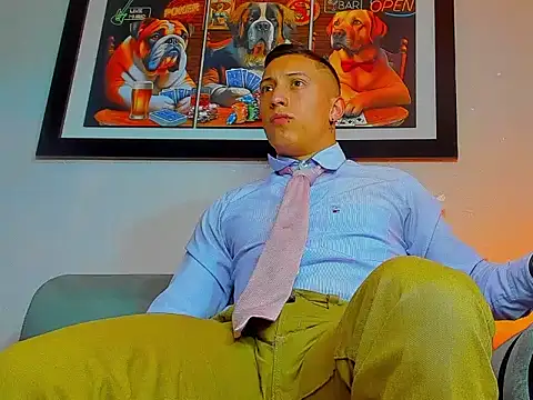 Snapshot of Masster_ares_ chatting on 10-14-25, 02:45 Masster ares online show from 10-14-25, 02:45