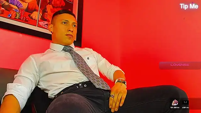 Snapshot of Masster_ares_ chatting on 10-18-25, 03:08 Masster ares online show from 10-18-25, 03:08