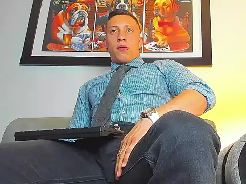 Snapshot of Masster_ares_ chatting on 10-08-25, 03:30 Masster ares online show from 10-08-25, 03:30