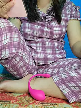 Snapshot of merylove-00 chatting on 05-25-26, 02:49 merylove-00 online show from 05-25-26, 02:49