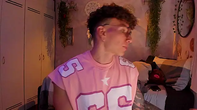 Snapshot of estebandi_do chatting on 01-18-26, 03:21 estebandi do online show from 01-18-26, 03:21