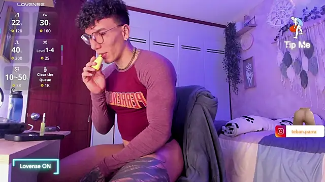 estebandi do online show from 09-28-25, 03:02