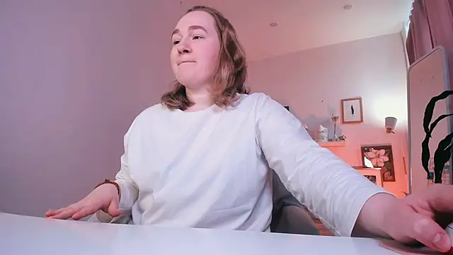 Kitty Rest  online show from 04-12-26, 09:23