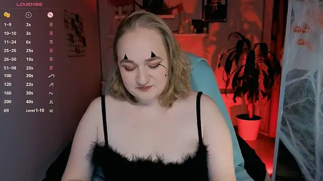 Kitty Rest  online show from 10-26-25, 04:40