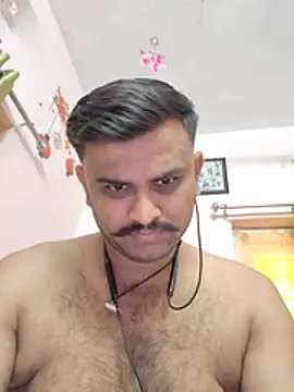 Snapshot of Frvgggghh chatting on 11-11-25, 08:42 Frvgggghh online show from 11-11-25, 08:42