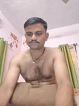 Snapshot of Frvgggghh chatting on 12-18-25, 08:19 Frvgggghh online show from 12-18-25, 08:19