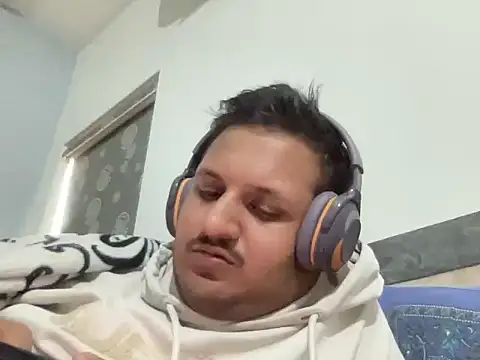 chiikuloveu online show from 02-14-26, 06:02